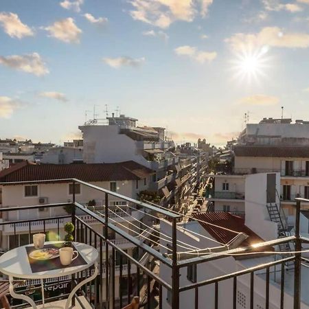 カラマタComfy Central Square Gem With Balconyアパートメント エクステリア 写真