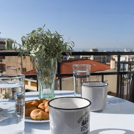 カラマタComfy Central Square Gem With Balconyアパートメント エクステリア 写真